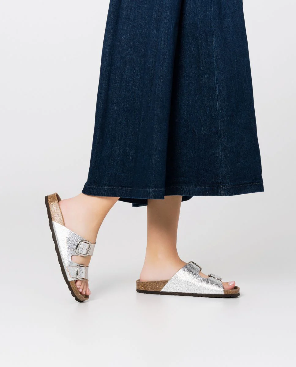 Sandalia plana Granada 700 plata - Image 3