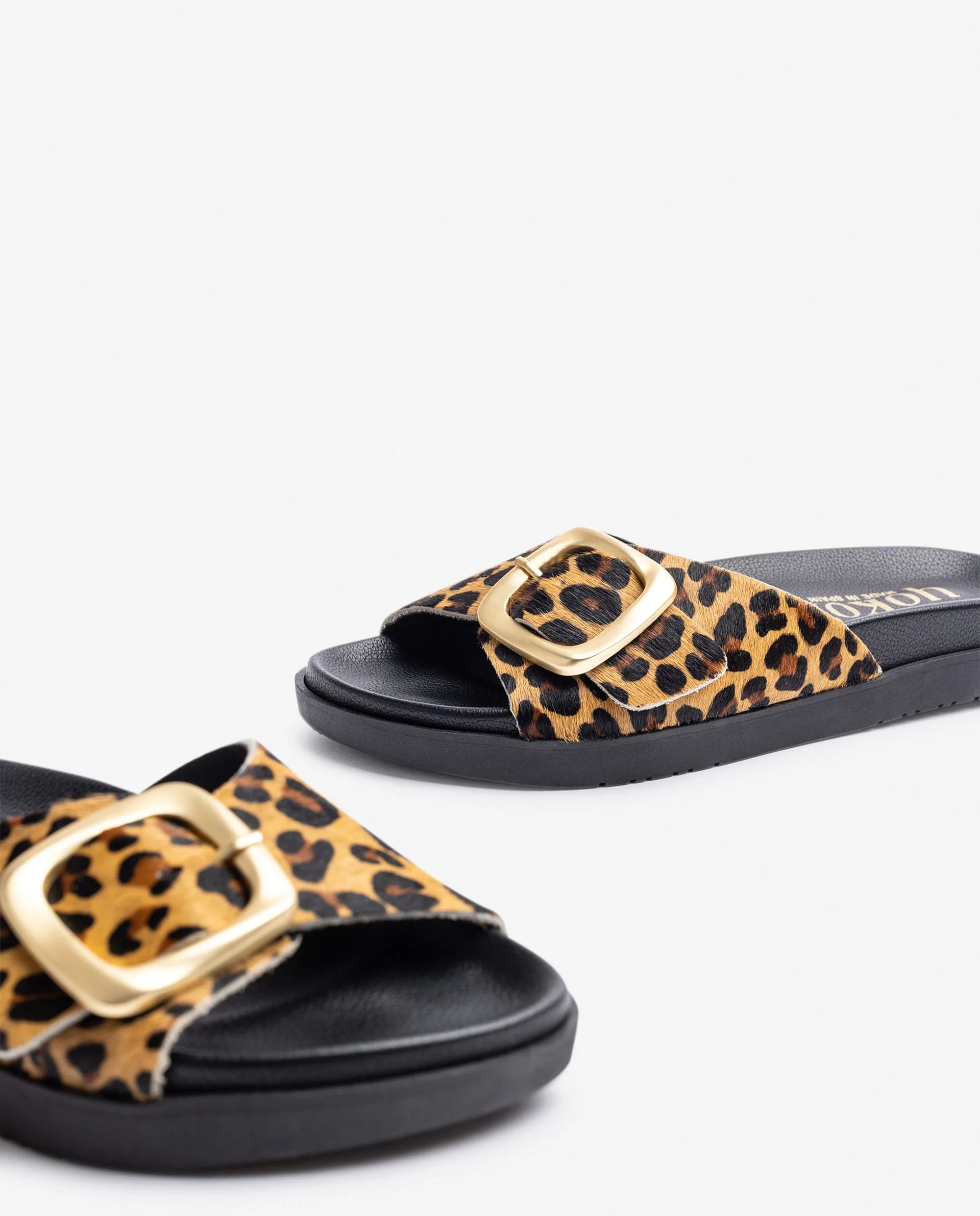 Sandalia plana MORENA-134 leopardo - Image 6